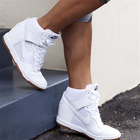 nike dunk sky high damen|nike dunks high top white.